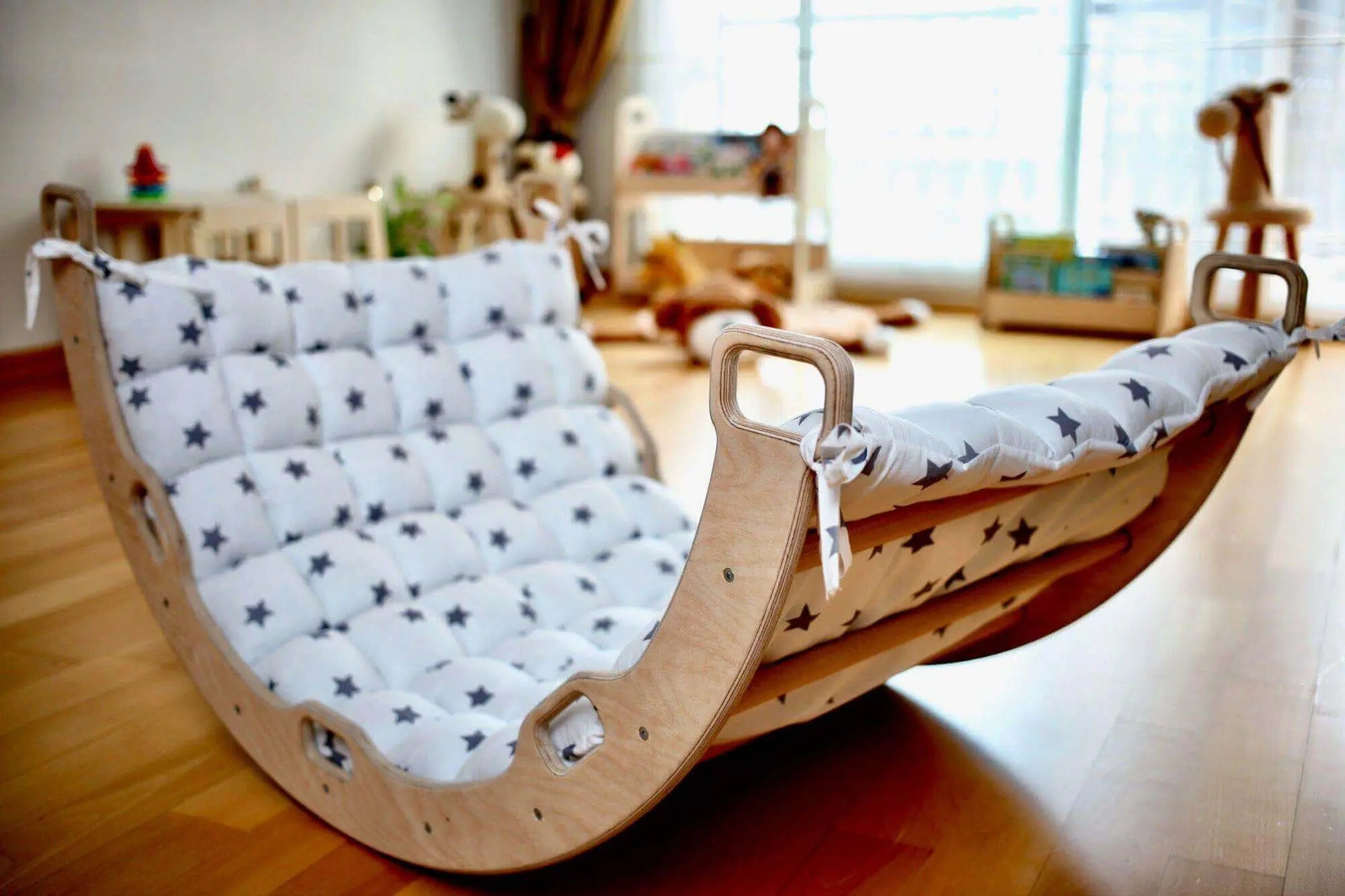 White Stars Pillow for Climbing Arch-2